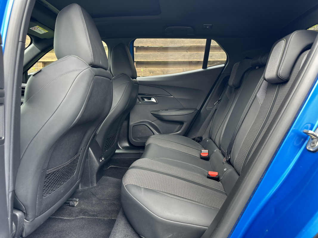 Peugeot 2008 — 37