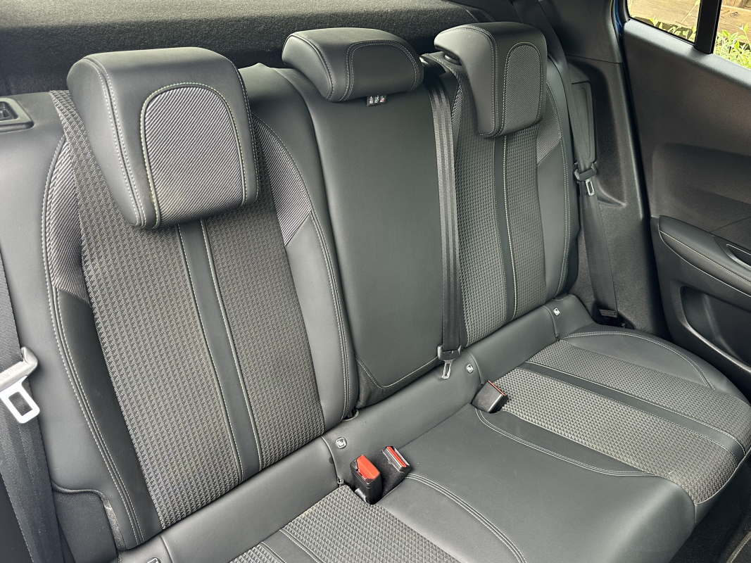 Peugeot 2008 — 39