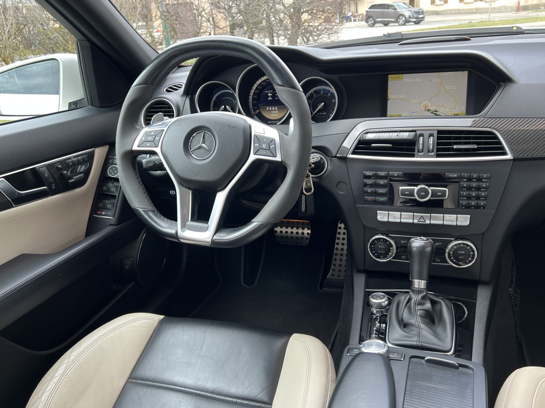 Mercedes Classe C — 18