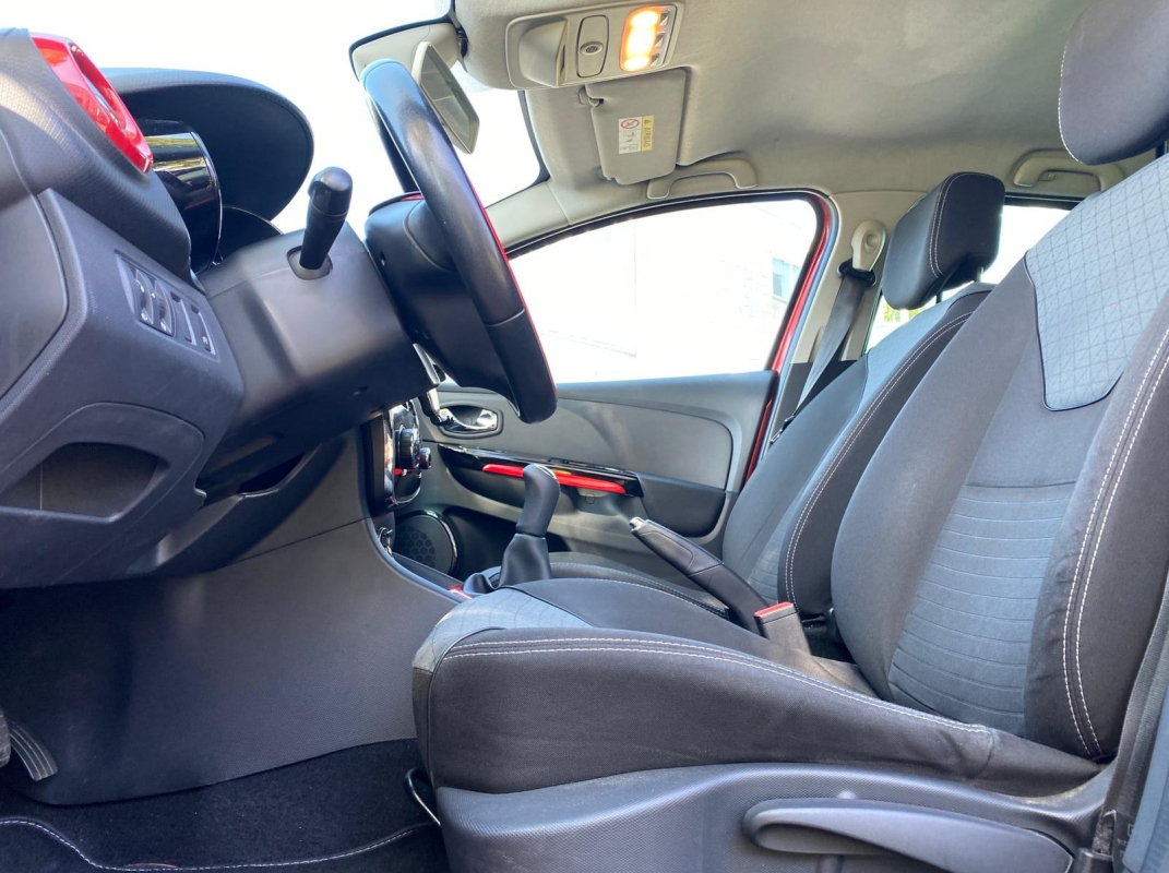 Renault Clio — 11