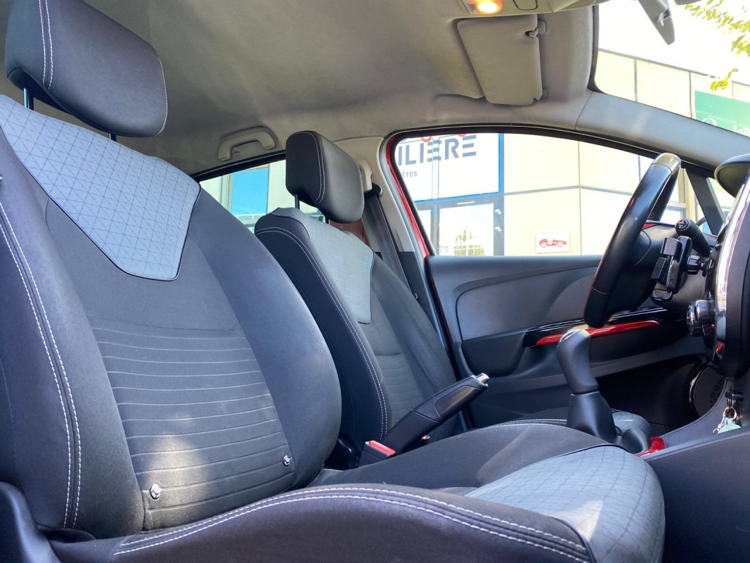 Renault Clio — 14