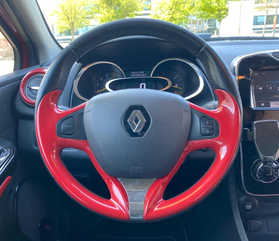 Renault Clio — 12
