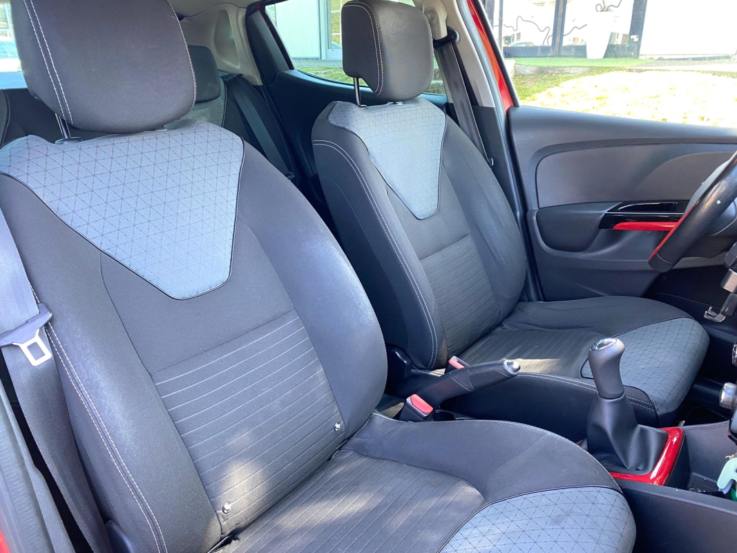 Renault Clio — 13