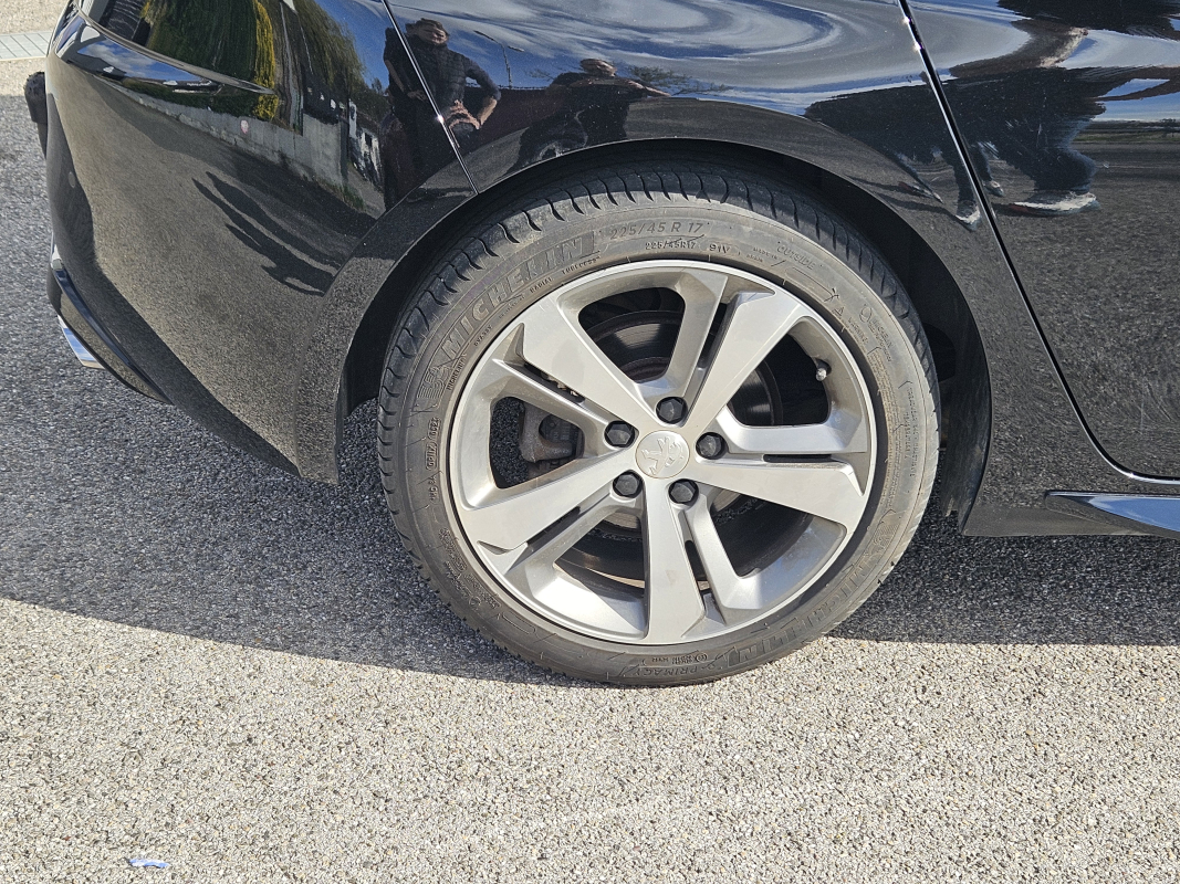 Peugeot 308 — 27