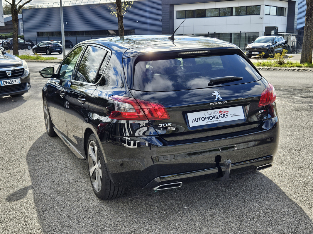 Peugeot 308 — 7