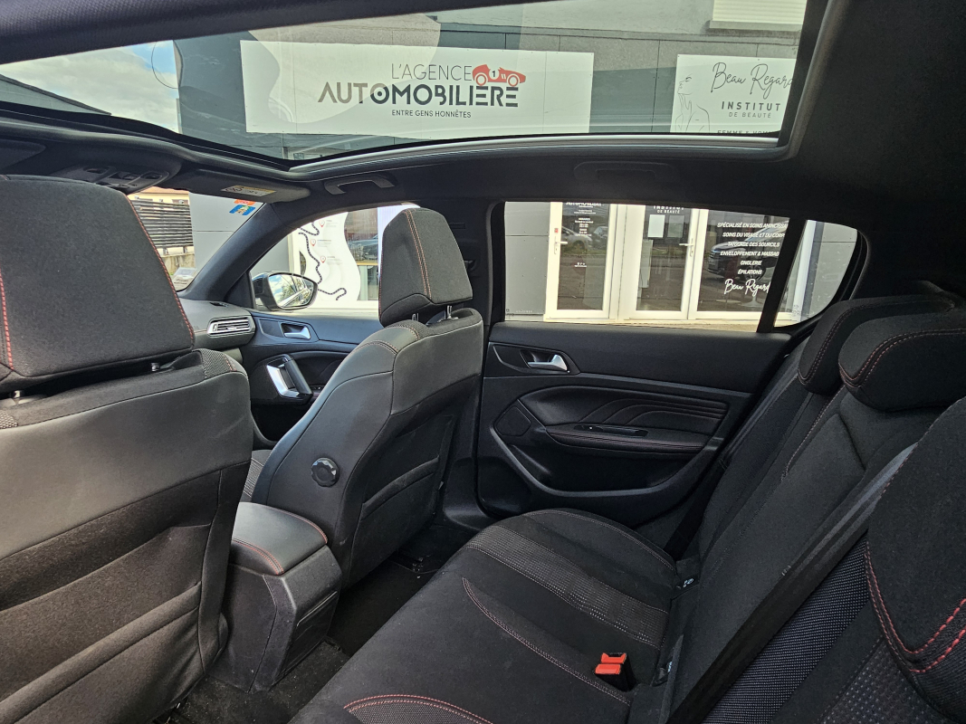 Peugeot 308 — 15