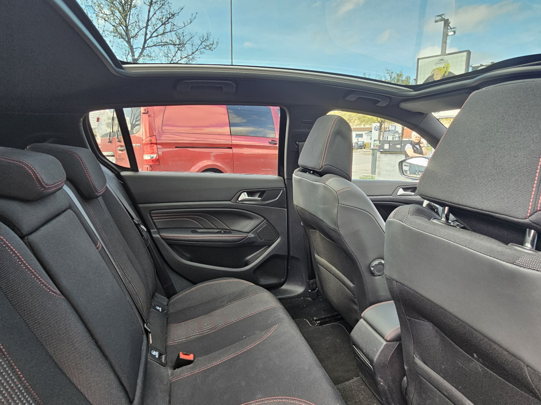 Peugeot 308 — 18
