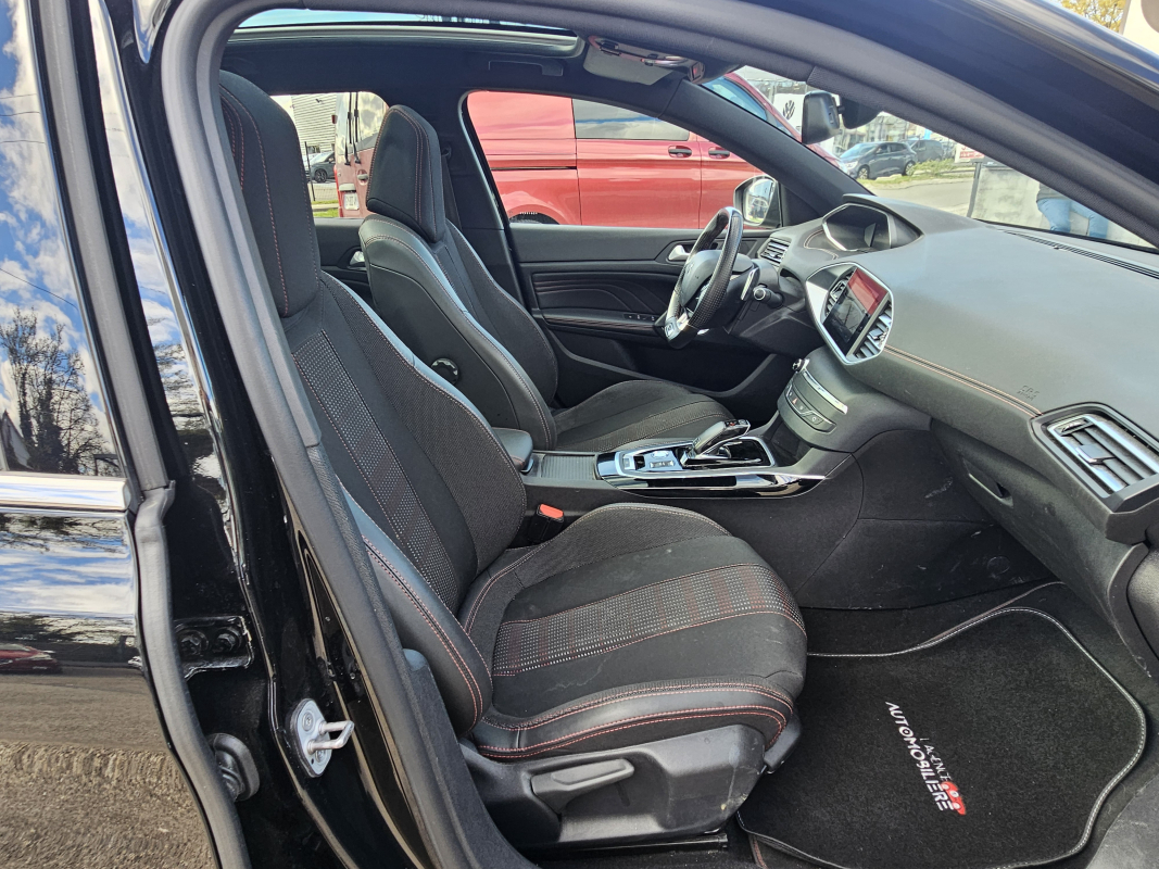 Peugeot 308 — 12
