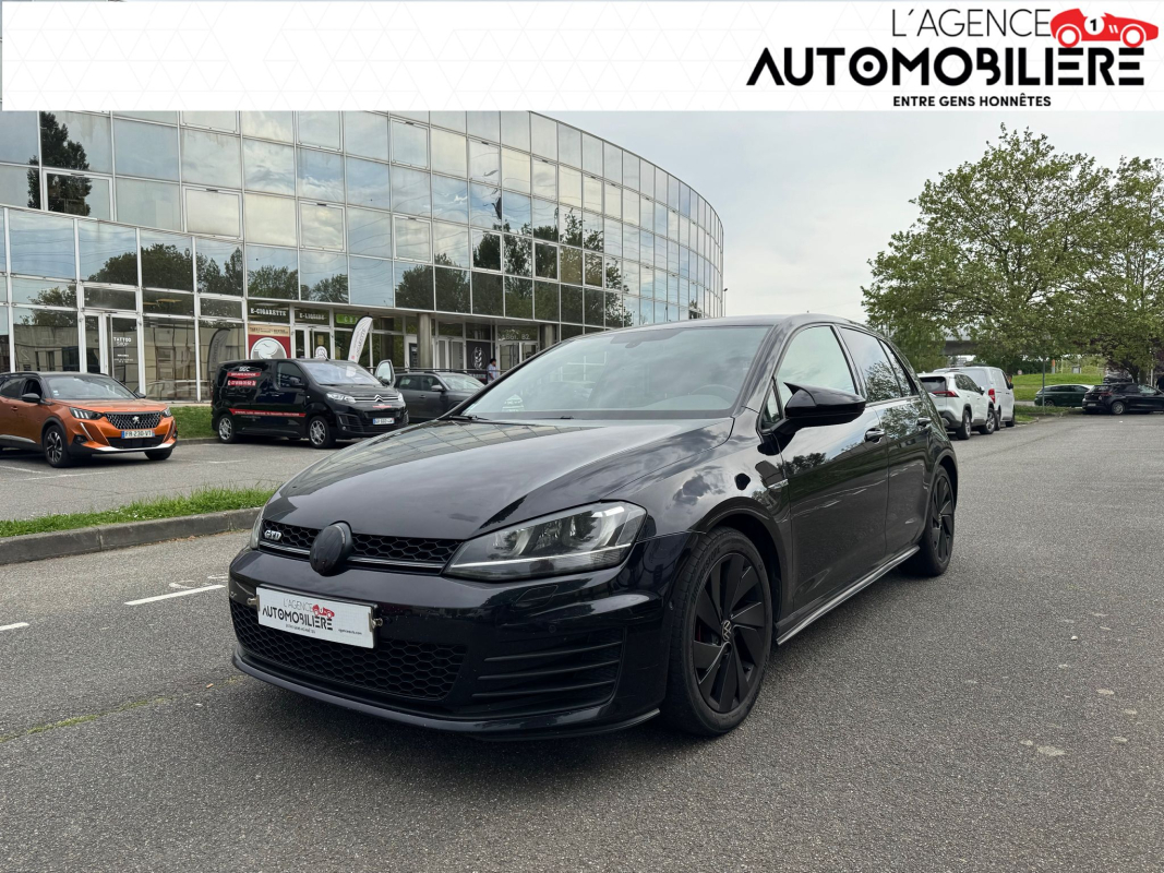 Volkswagen Golf — 7