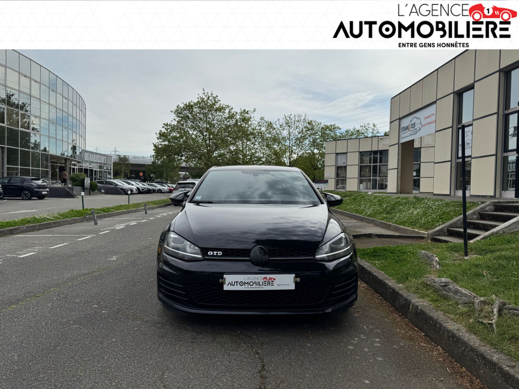 Volkswagen Golf — 8