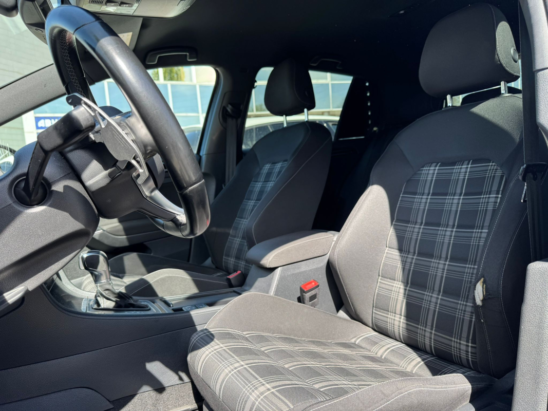 Volkswagen Golf — 13
