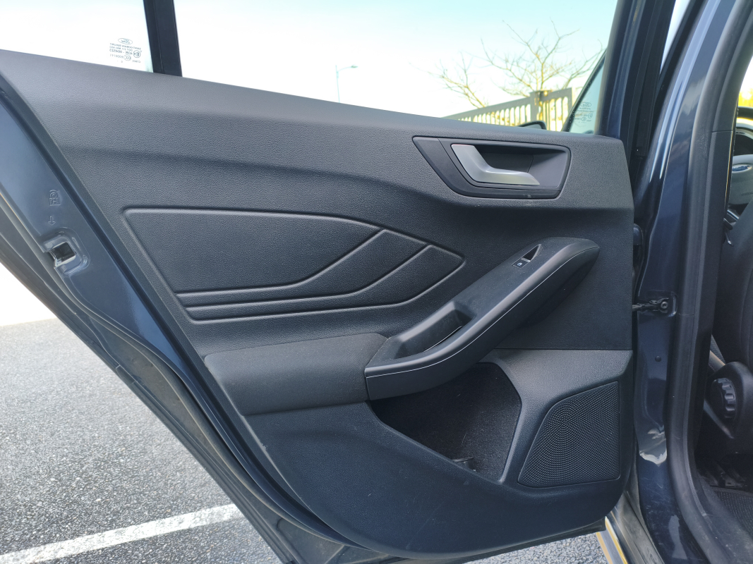 Ford Focus SW — 22