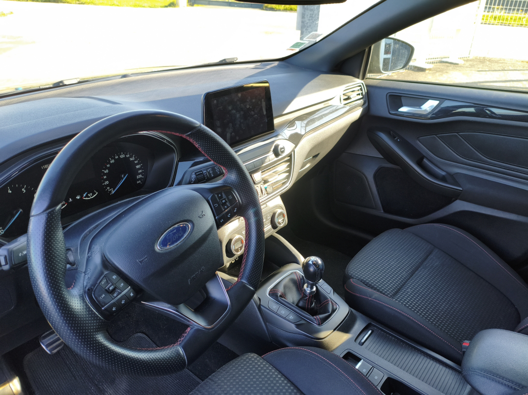 Ford Focus SW — 10