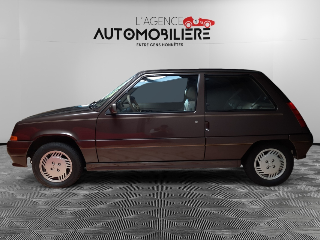 Renault R5 — 5
