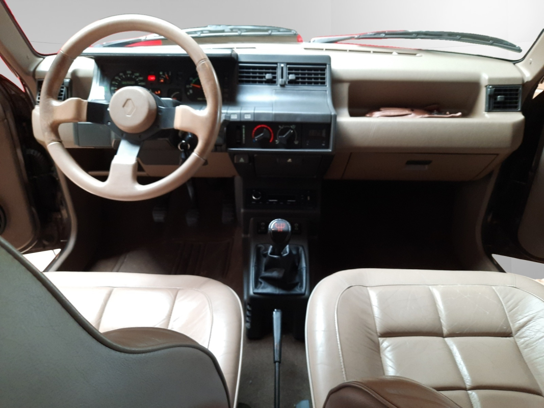 Renault R5 — 15