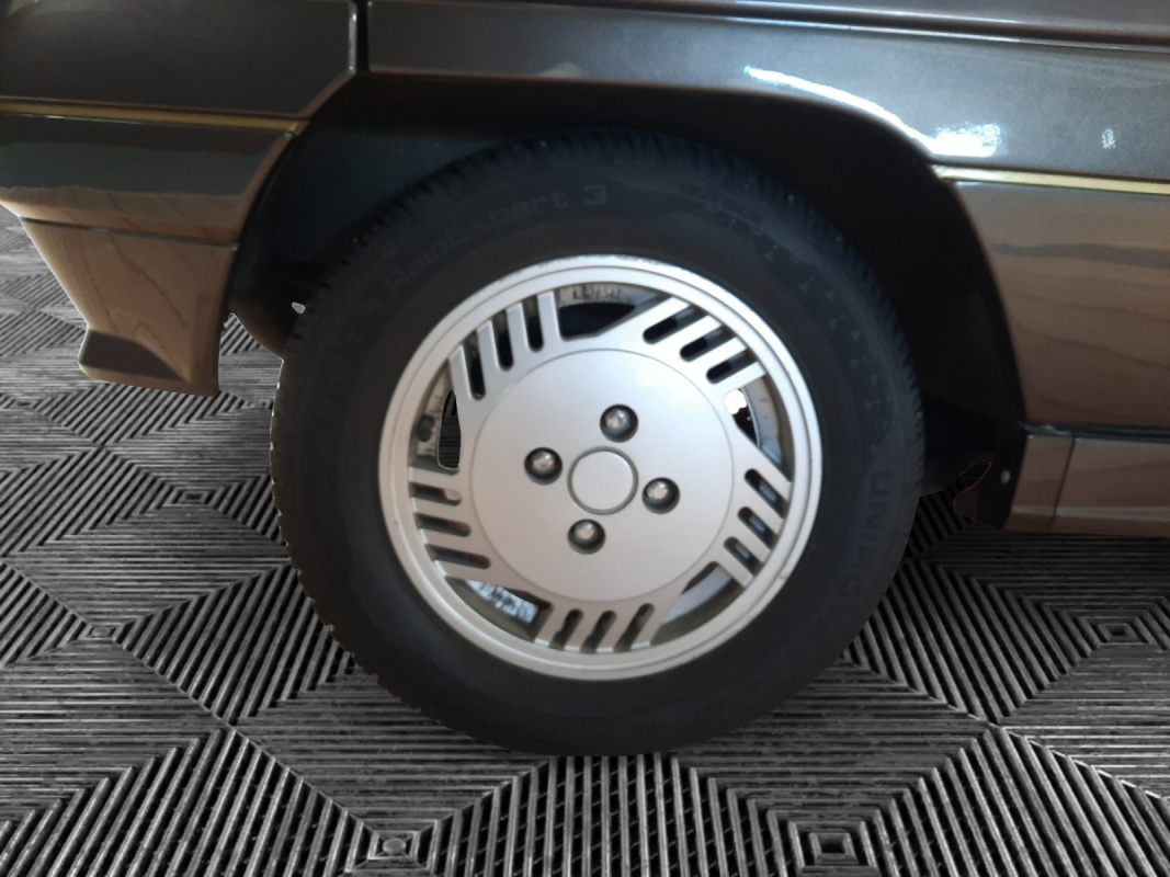 Renault R5 — 27