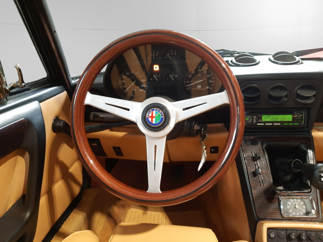 Alfa Romeo Spider — 9