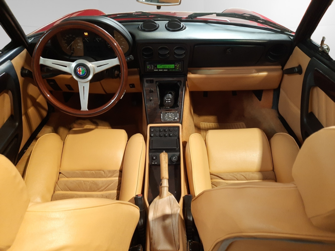 Alfa Romeo Spider — 15