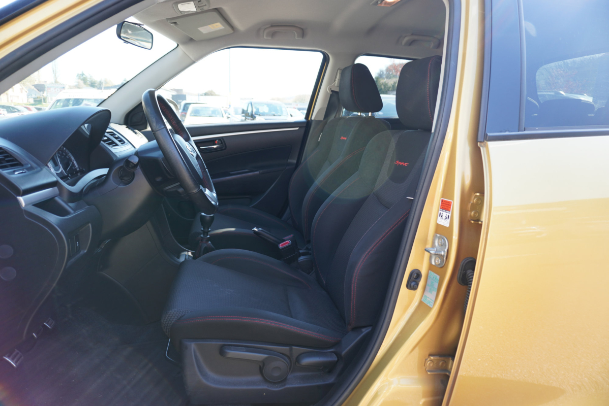 Suzuki Swift — 22