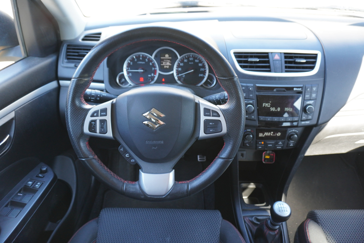 Suzuki Swift — 14