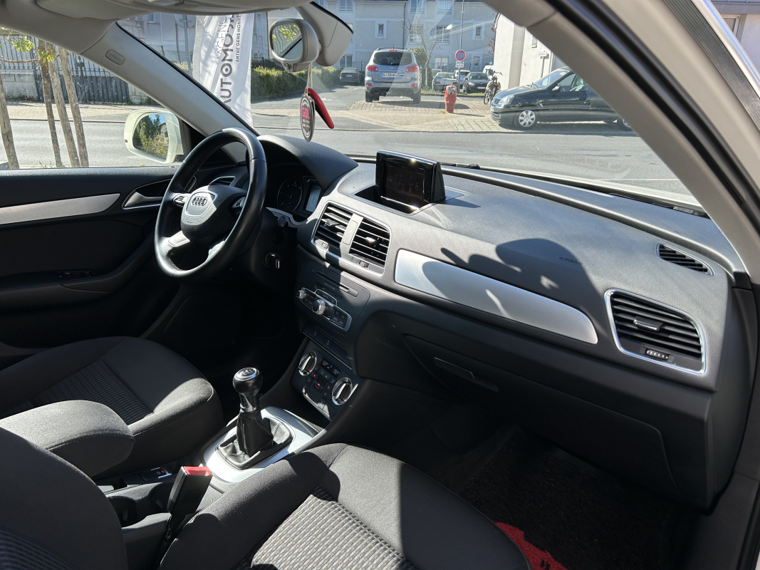 Audi Q3 — 12