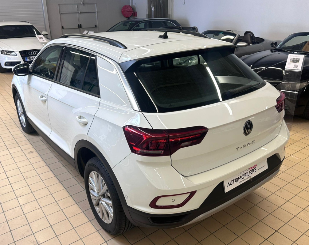 Volkswagen T-roc — 12