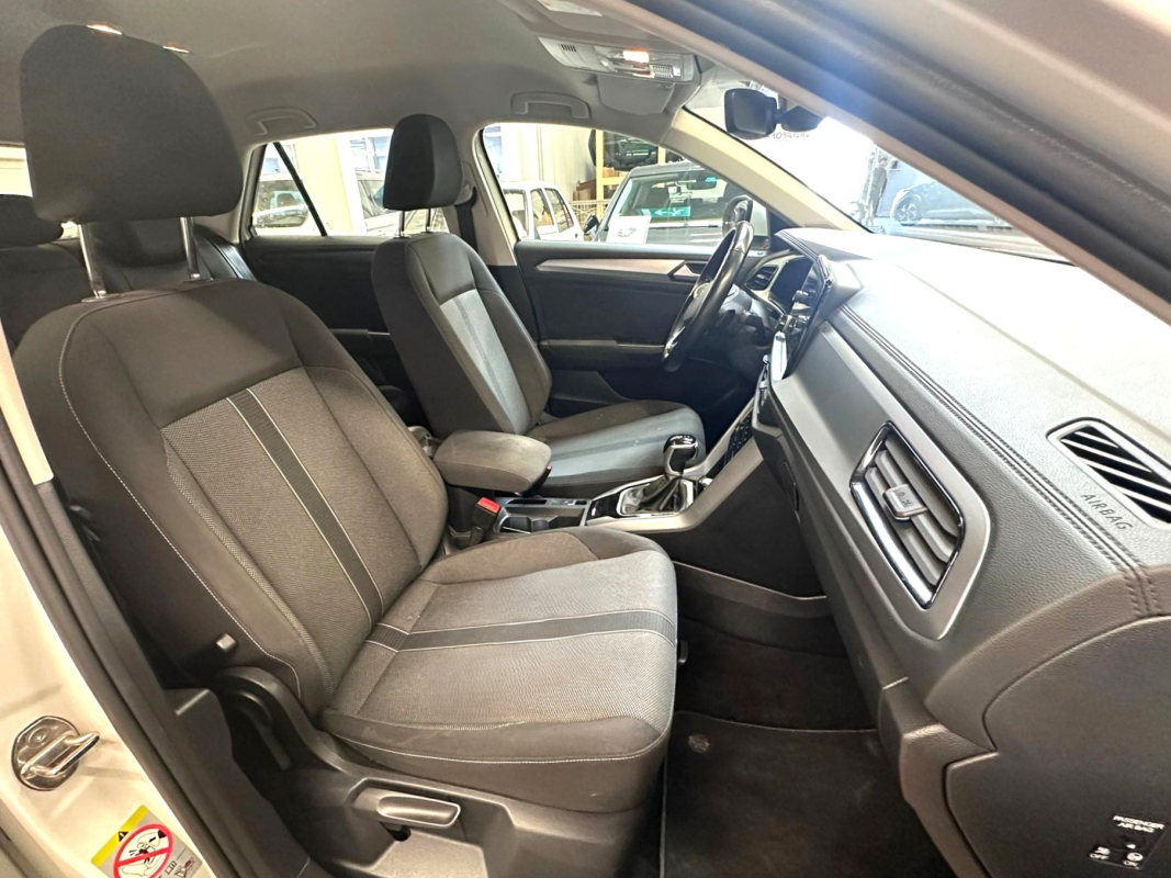 Volkswagen T-roc — 18