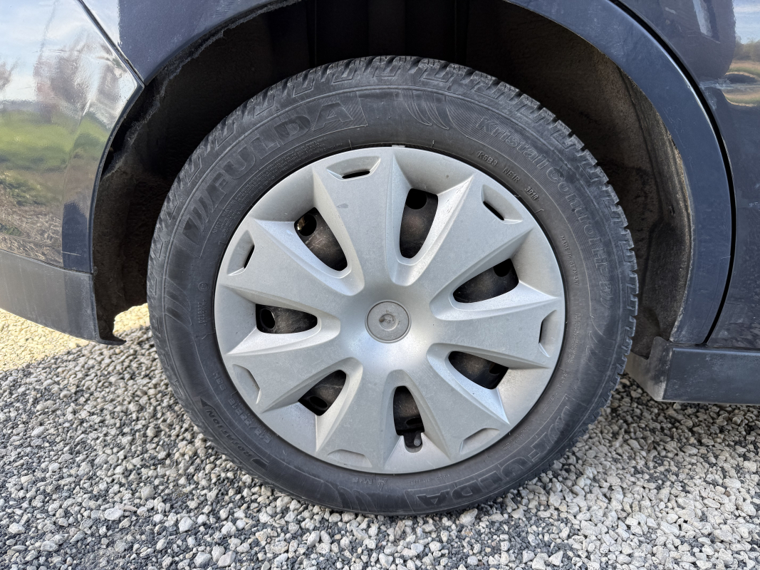 Ford C-Max — 19