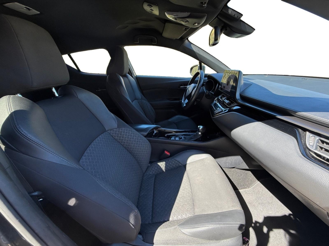 Toyota C-HR — 10