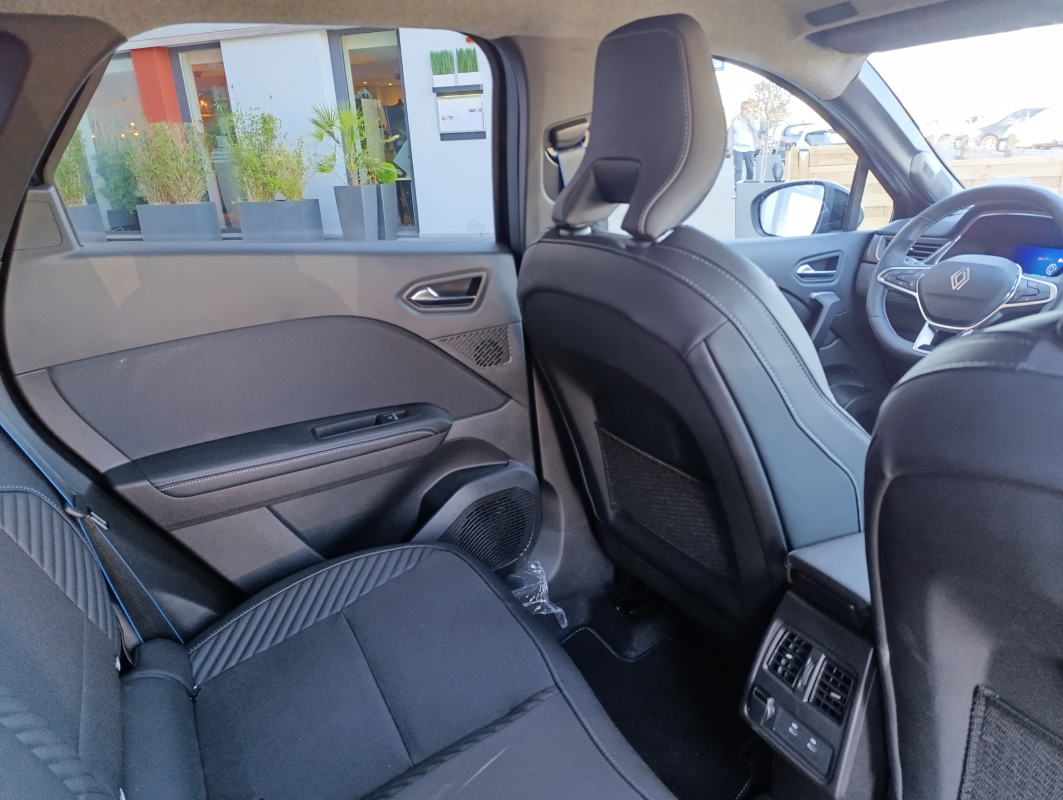 Renault Symbioz — 15