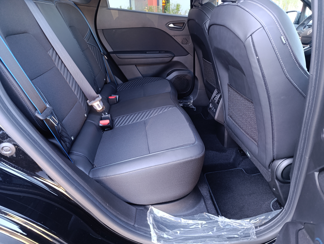 Renault Symbioz — 16