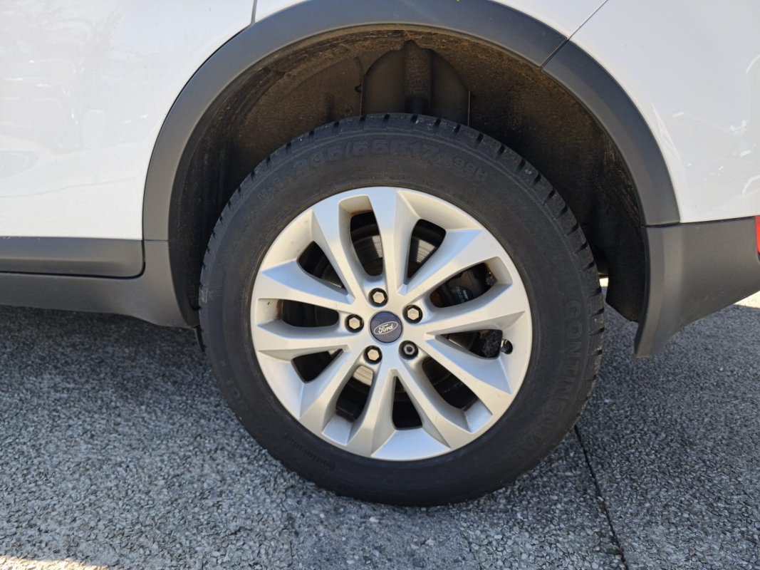 Ford Kuga — 24