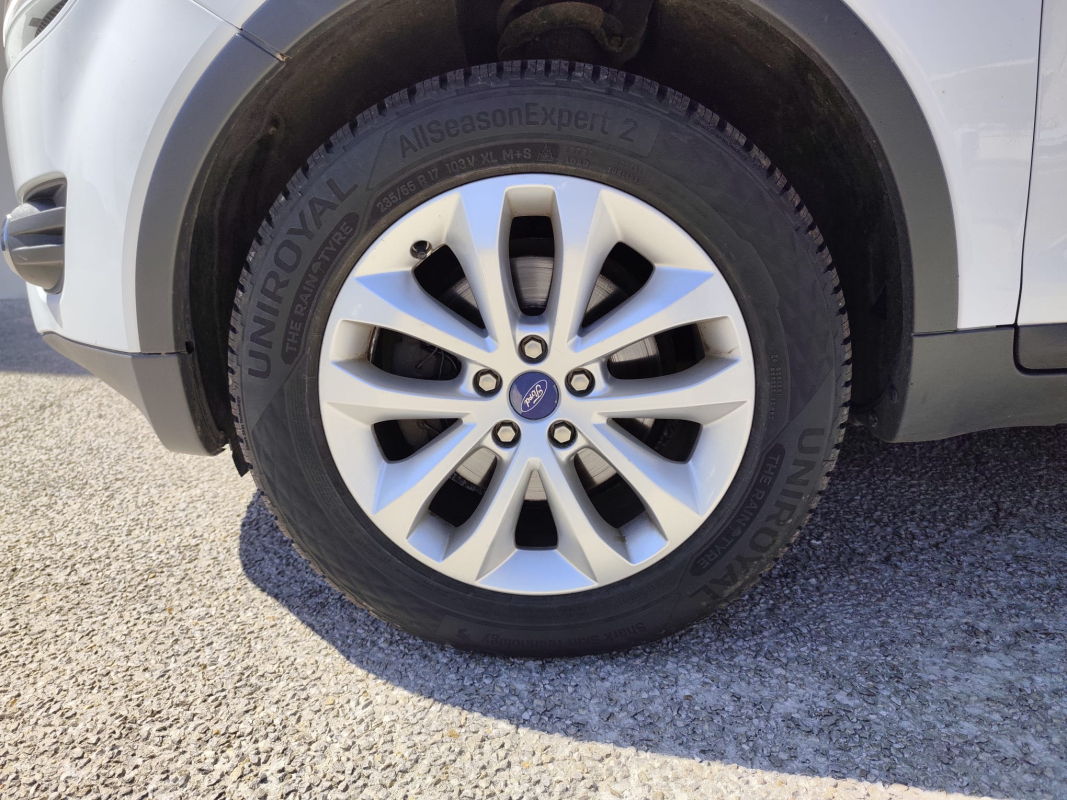 Ford Kuga — 25