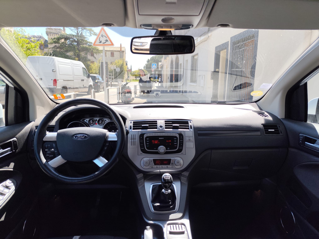Ford Kuga — 13