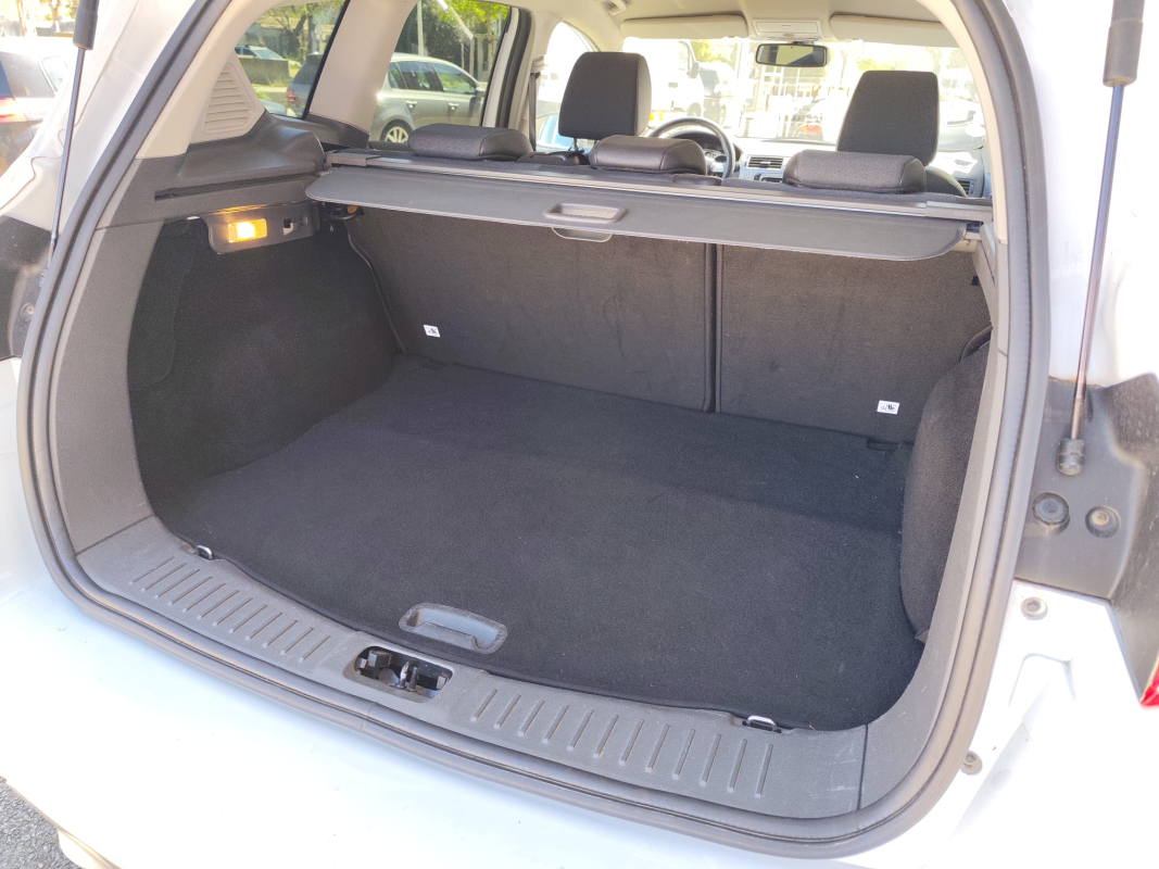 Ford Kuga — 21