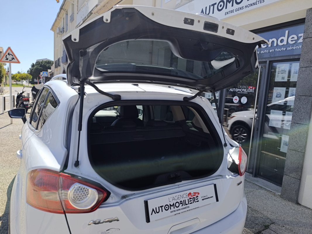 Ford Kuga — 22