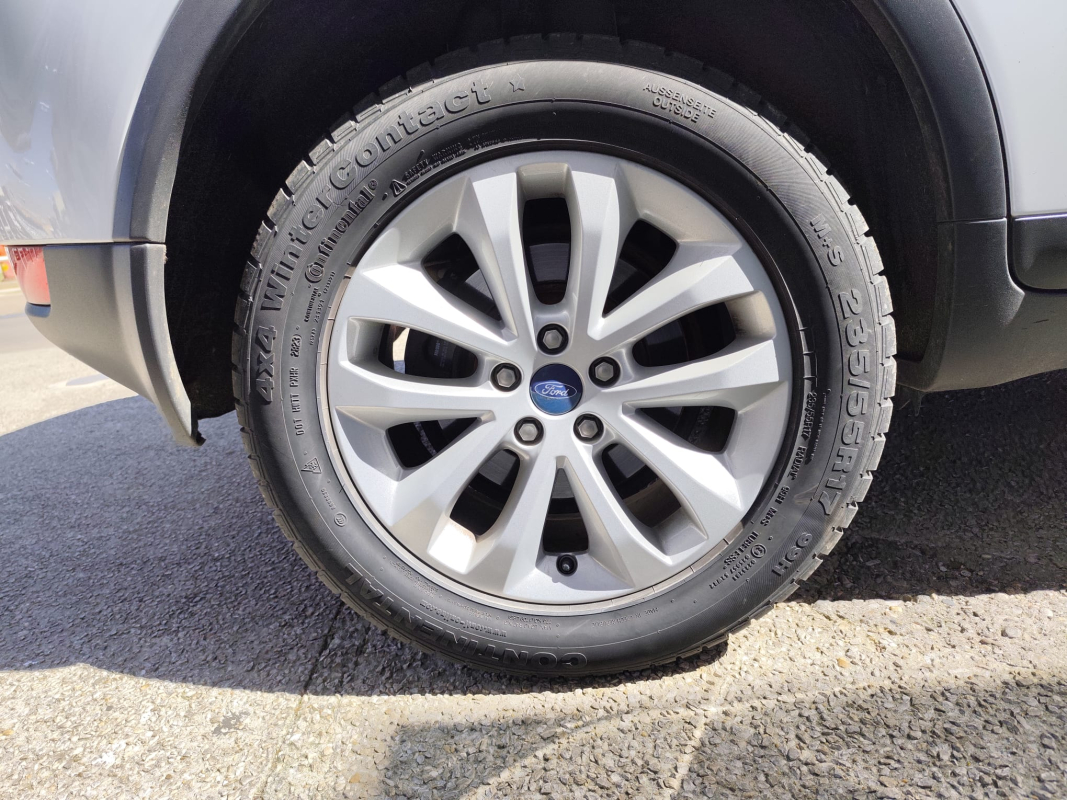 Ford Kuga — 27