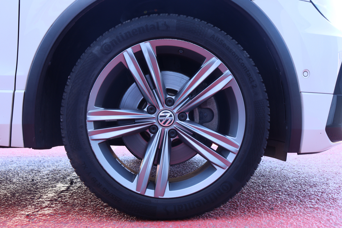Volkswagen Tiguan — 35