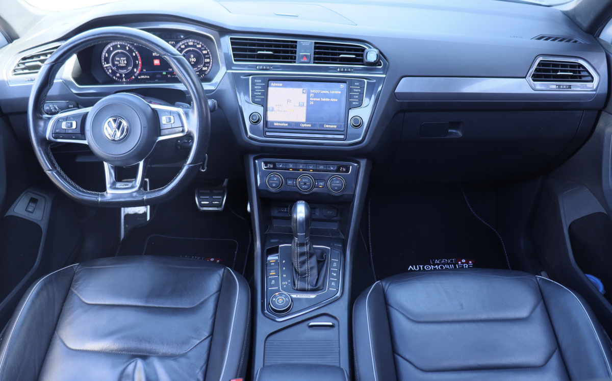 Volkswagen Tiguan — 11