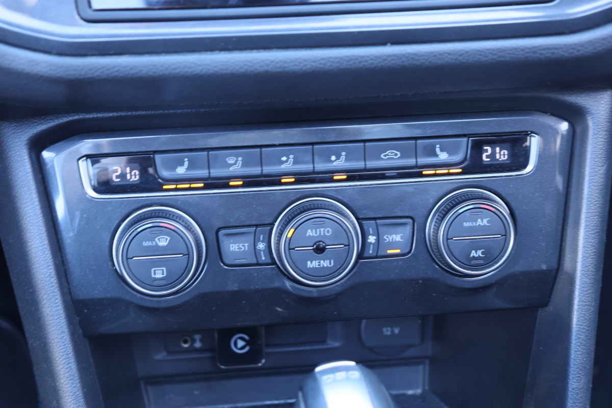 Volkswagen Tiguan — 14