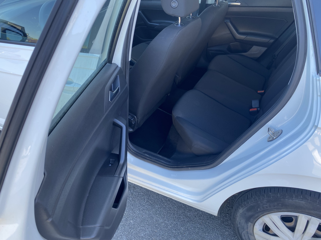 Volkswagen Polo — 15