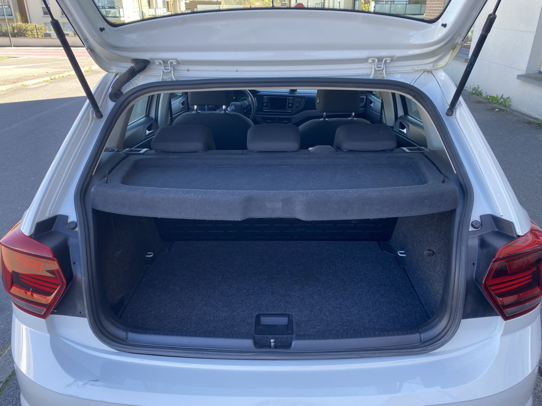 Volkswagen Polo — 19