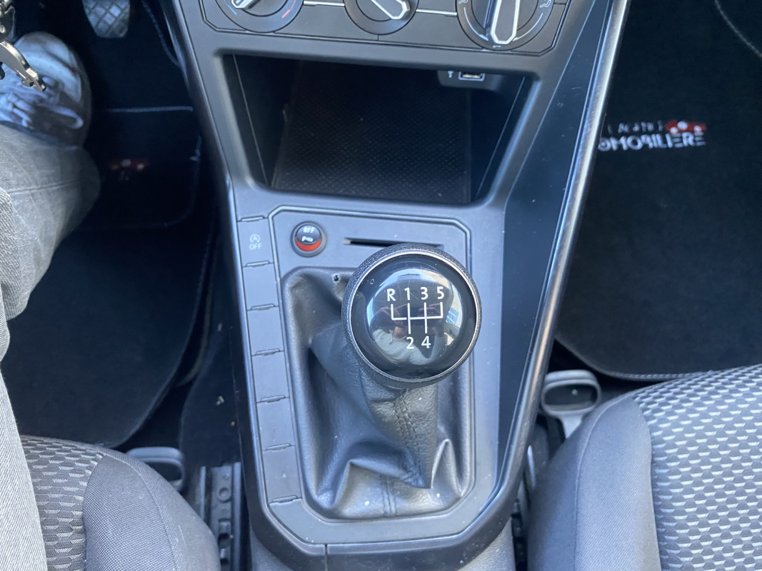 Volkswagen Polo — 25