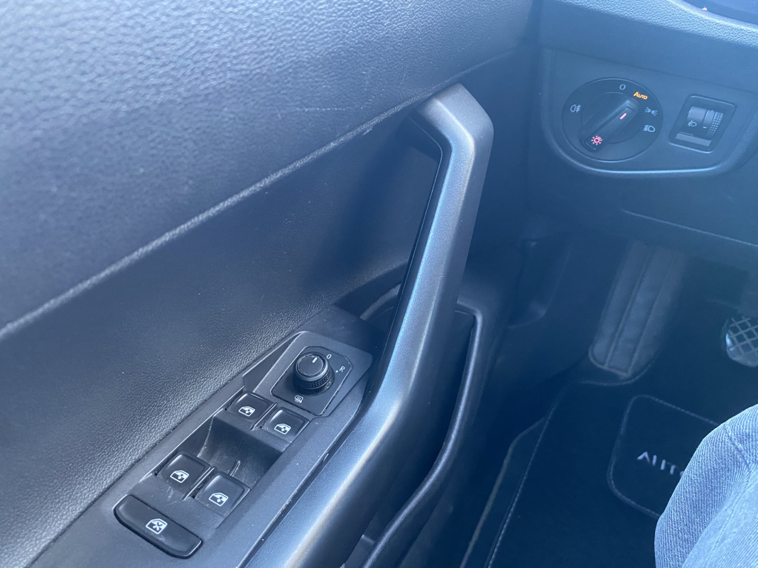 Volkswagen Polo — 27