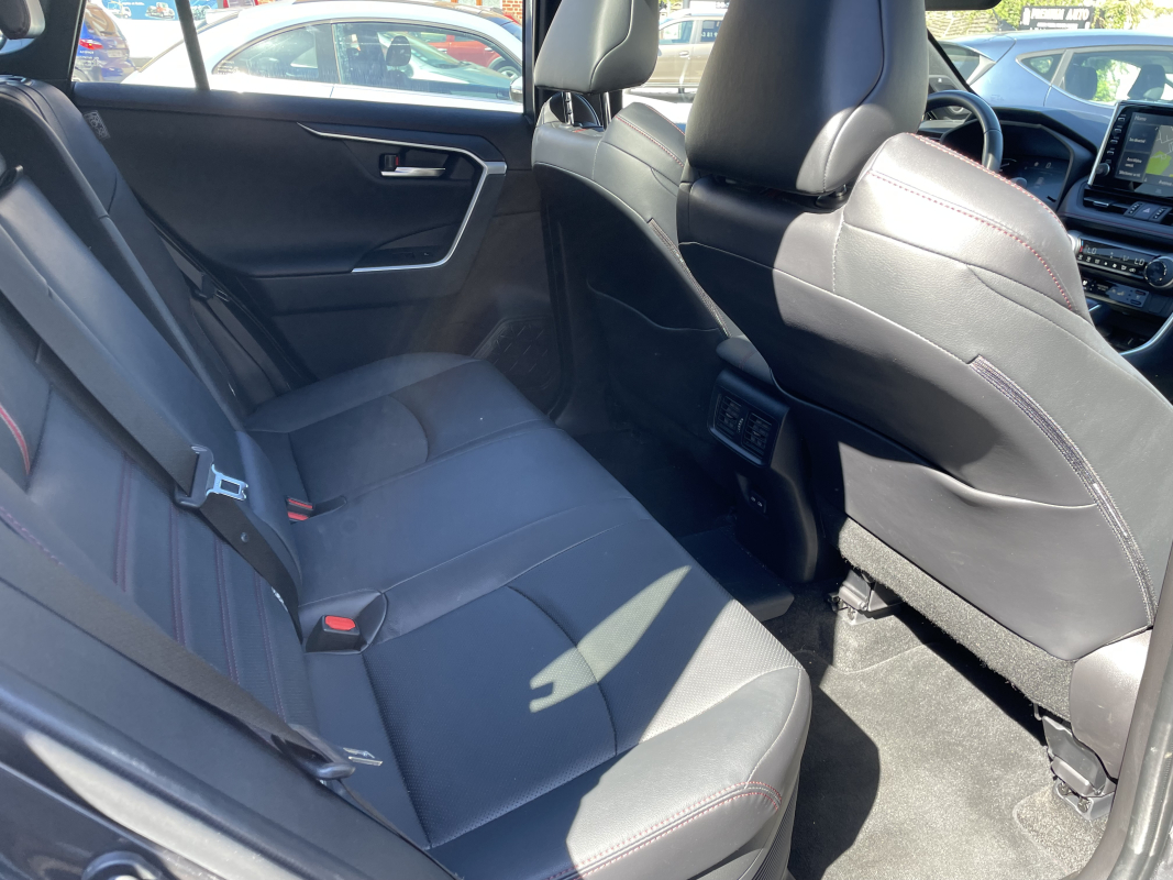 Toyota RAV4 — 13
