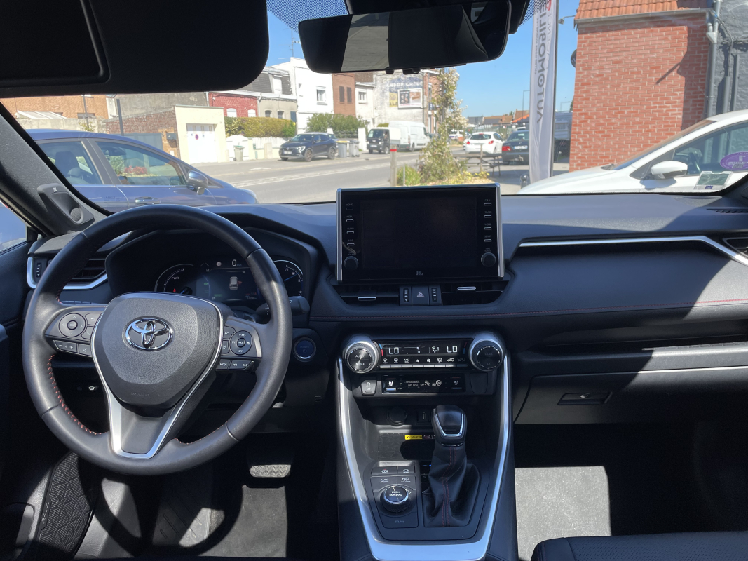 Toyota RAV4 — 2