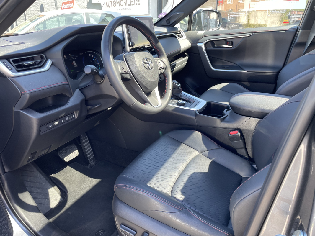 Toyota RAV4 — 11
