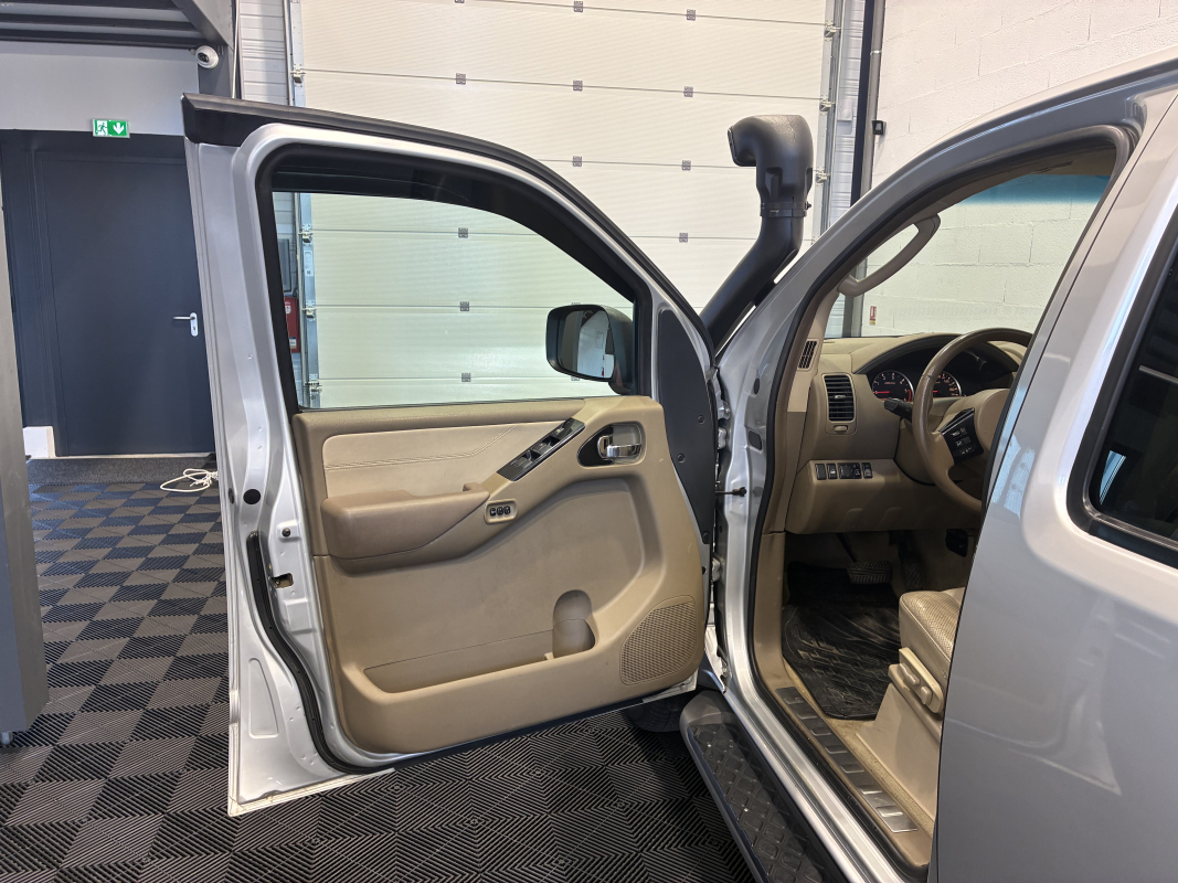 Nissan Pathfinder — 10