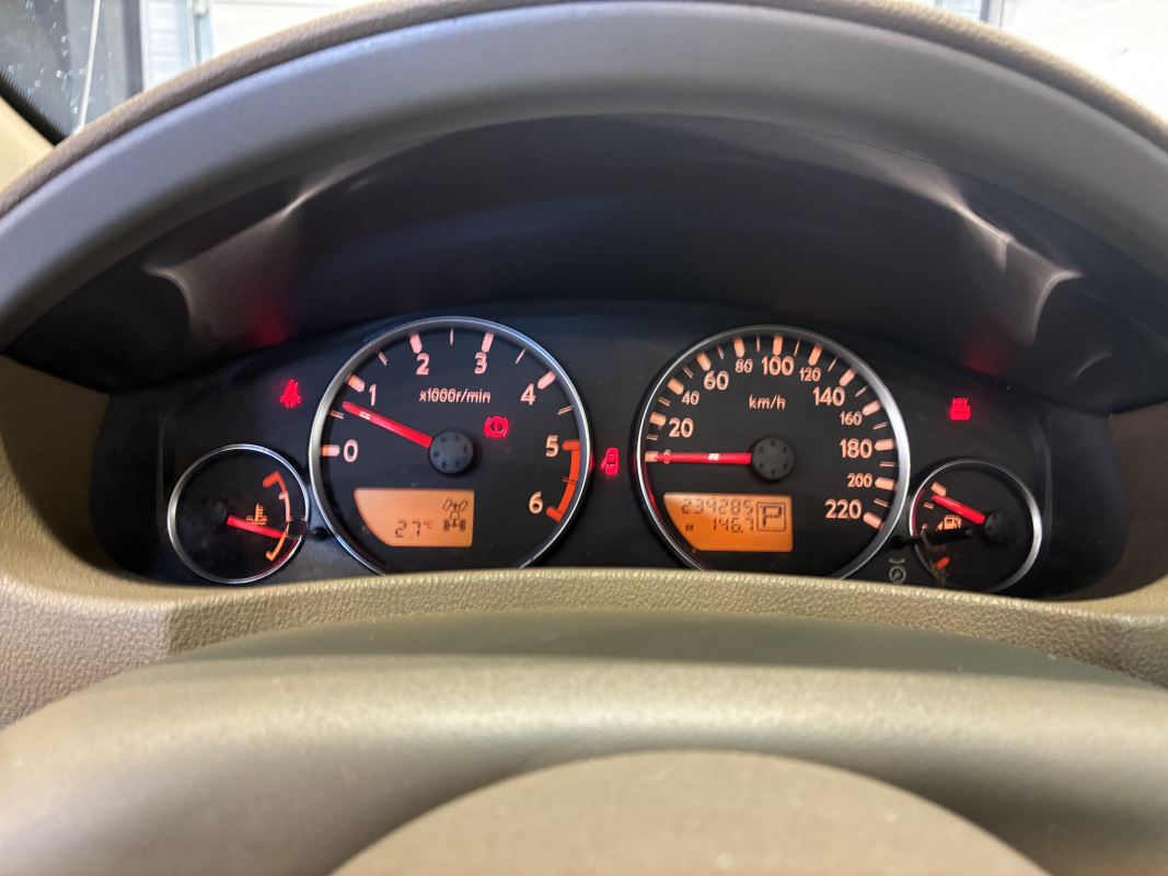Nissan Pathfinder — 27