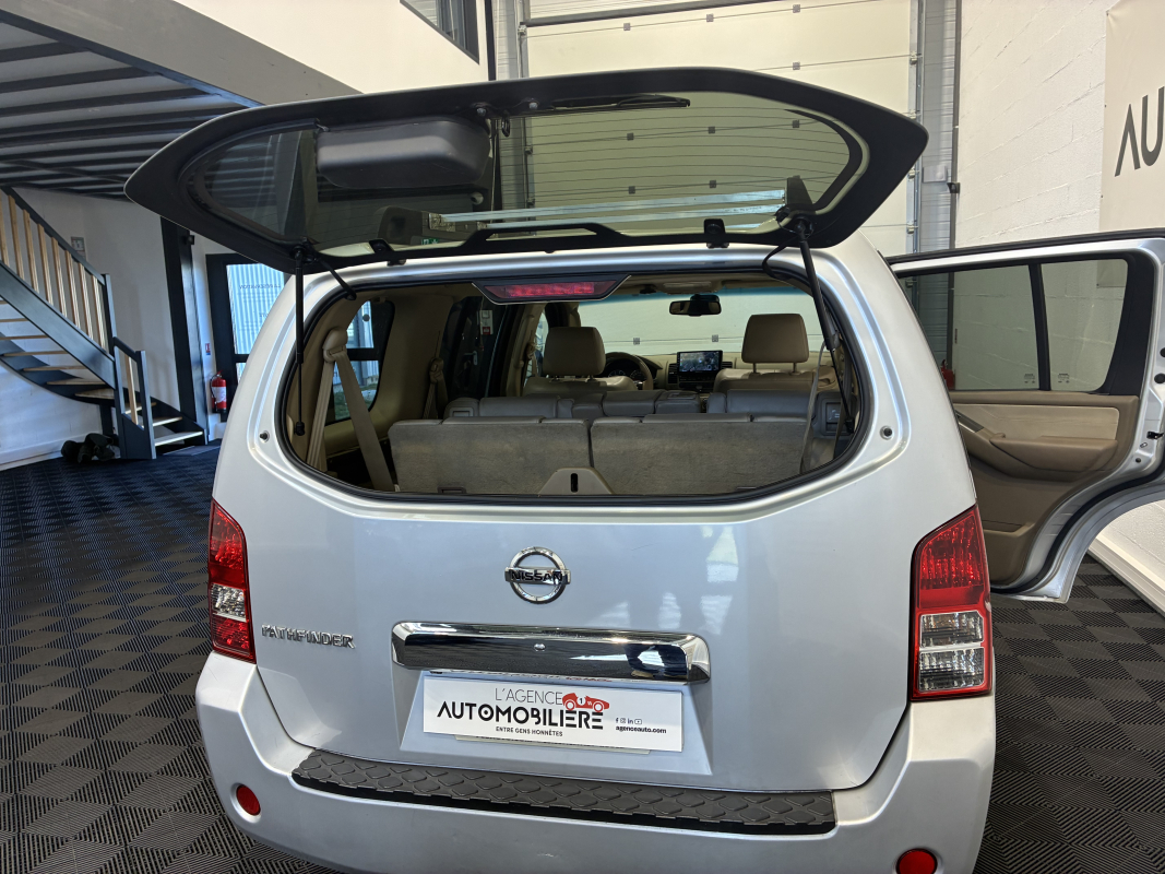 Nissan Pathfinder — 23